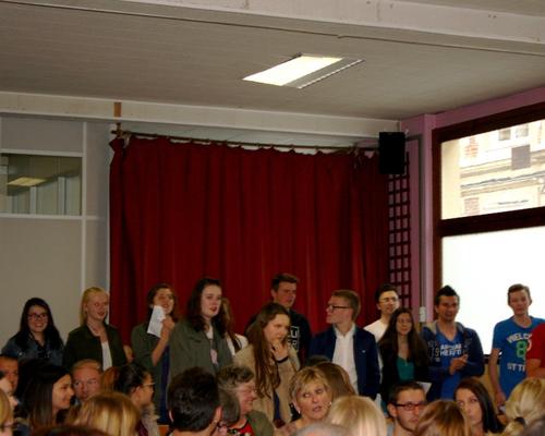 1505_Mgr rencontre les confirmands 5