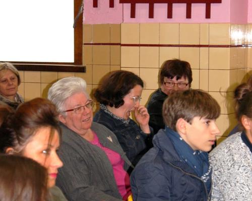 1505_Mgr rencontre les confirmands 6