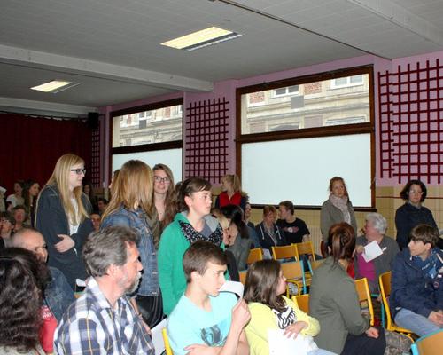 1505_Mgr rencontre les confirmands 9