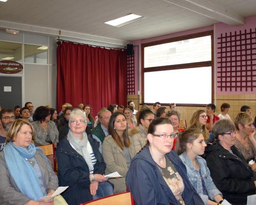 1505_Mgr rencontre les confirmands 15