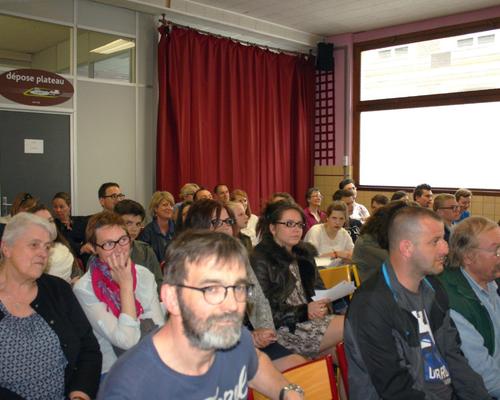 1505_Mgr rencontre les confirmands 16