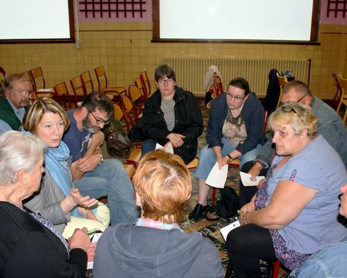 1505_Mgr rencontre les confirmands 27