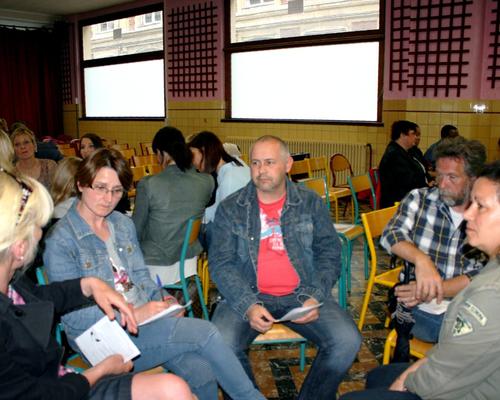 1505_Mgr rencontre les confirmands 29