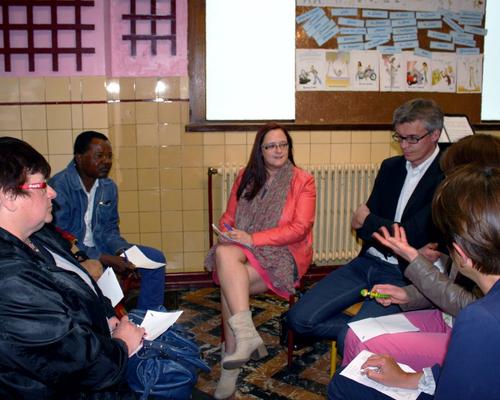 1505_Mgr rencontre les confirmands 30