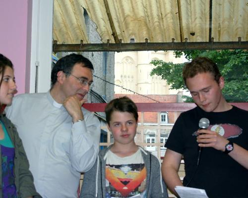 1505_Mgr rencontre les confirmands 33