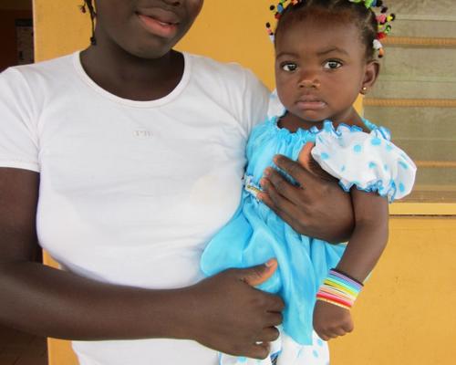 1503_17-Simone avec sa maman Merveille  a sa sorti