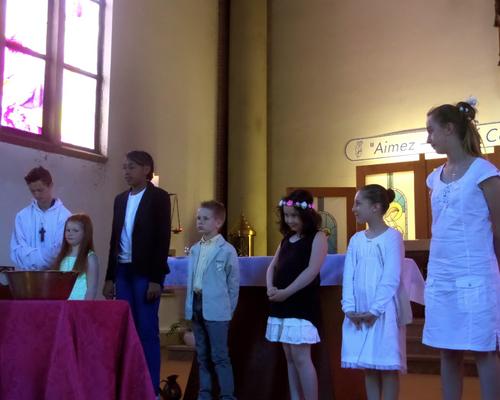 Images - Stald - Bapte#mes des enfants en a#ge sco