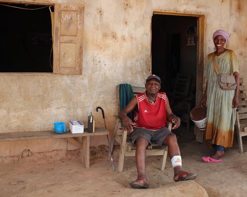 Familles des malades, au sourire et a l'accueil co