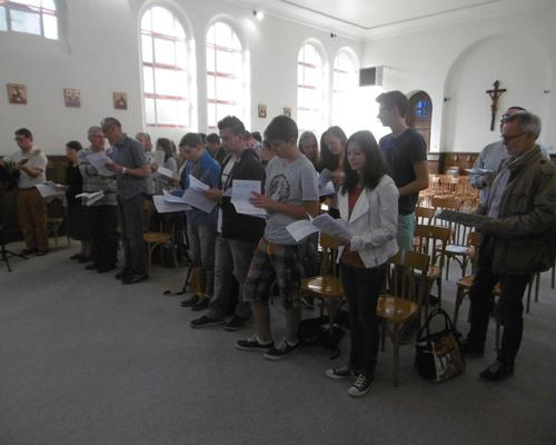 Pendant les laudes (1)