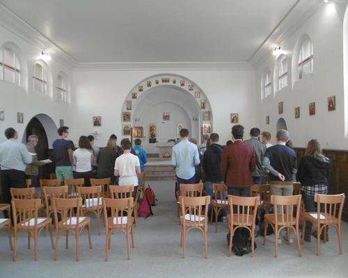 Pendant les laudes (2)