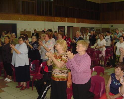 77 - standing ovation