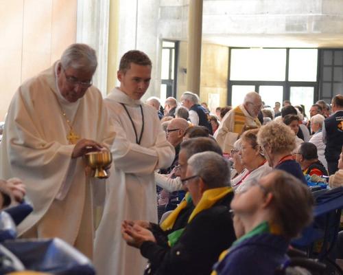 Lourdes2015-messeaccueil 22