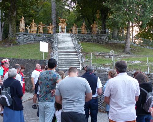 Lourdes2015_chemin-croix 2