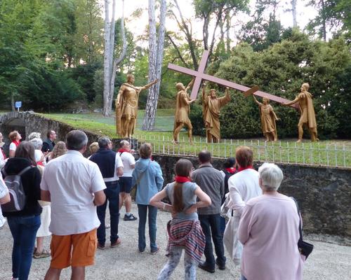 Lourdes2015_chemin-croix 5