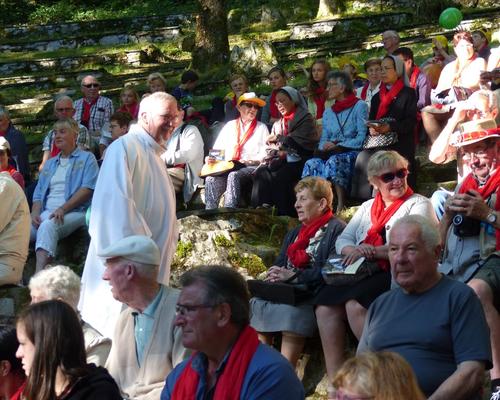 Lourdes2015_messe-cite-saint-pierre 12