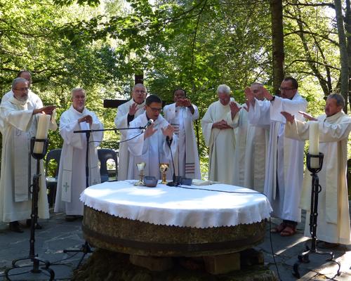 Lourdes2015_messe-cite-saint-pierre 32