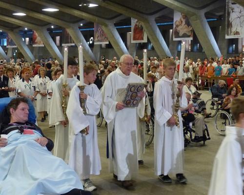 Lourdes2015_sacrement-malades 2
