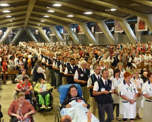 Lourdes2015_sacrement-malades 3