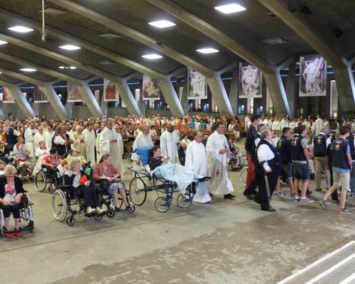 Lourdes2015_sacrement-malades 9