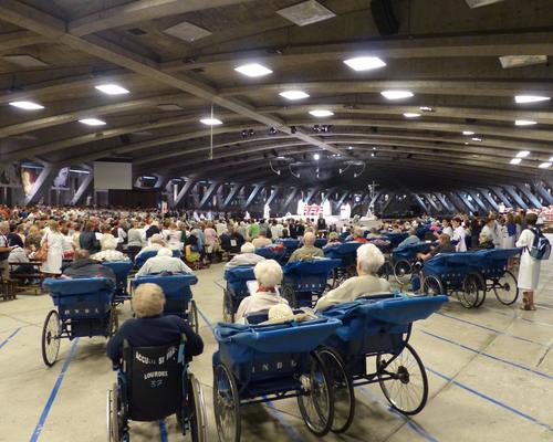 Lourdes2015_sacrement-malades 12