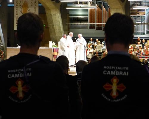 Lourdes2015_sacrement-malades 18