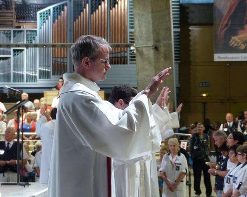 Lourdes2015_sacrement-malades 29