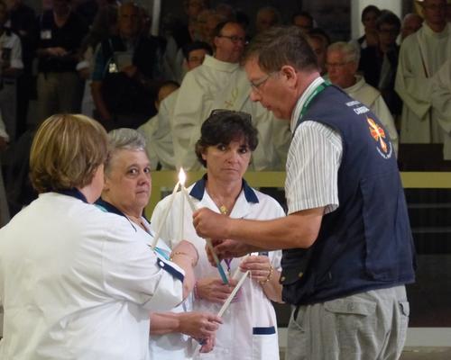 Lourdes2015_sacrement-malades 40