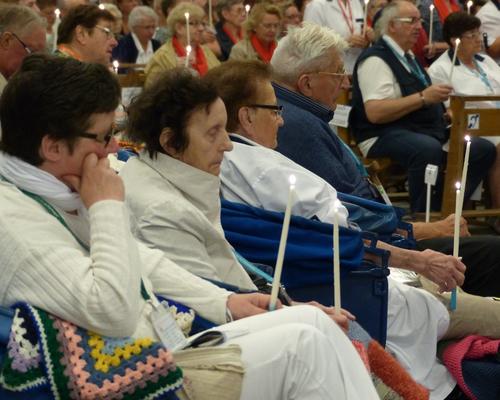 Lourdes2015_sacrement-malades 43