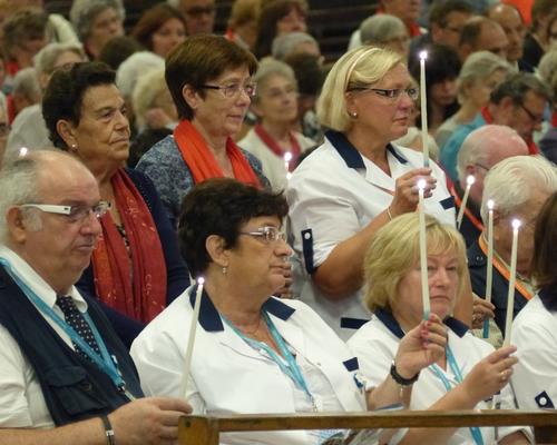 Lourdes2015_sacrement-malades 44