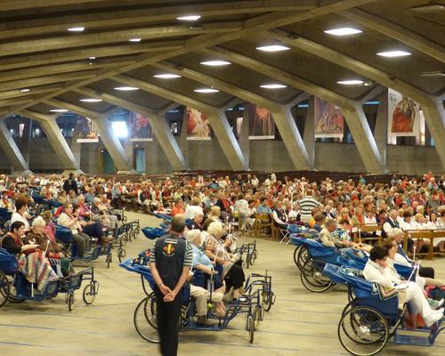 Lourdes2015_sacrement-malades 48