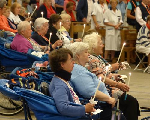Lourdes2015_sacrement-malades 51
