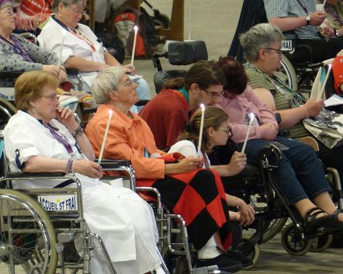 Lourdes2015_sacrement-malades 53