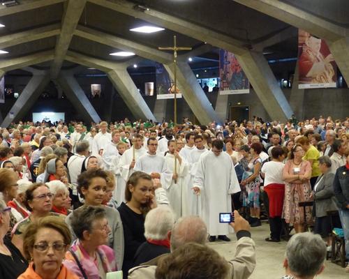 Lourdes2015_messe-internationale 12
