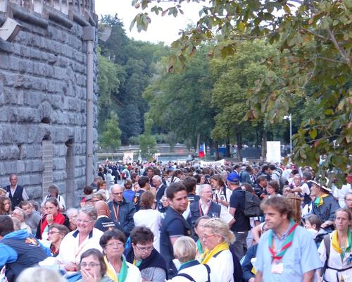 Lourdes2015_procession-mariale 9