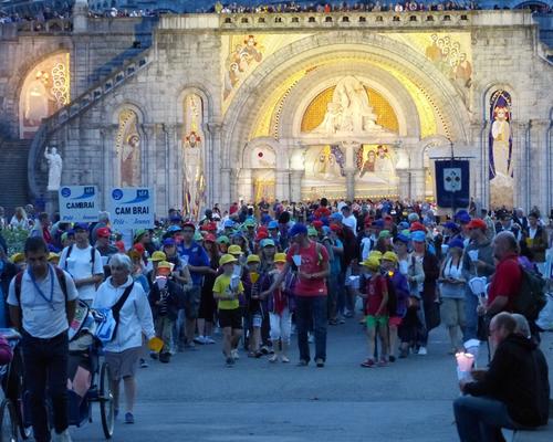 Lourdes2015_procession-mariale 12