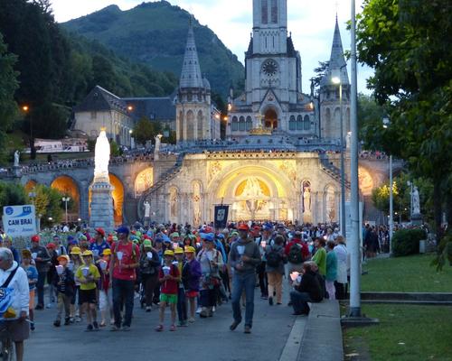 Lourdes2015_procession-mariale 13