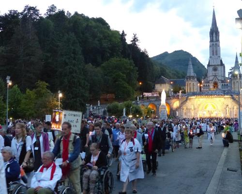 Lourdes2015_procession-mariale 20