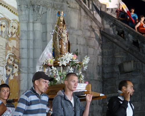 Lourdes2015_procession-mariale 36