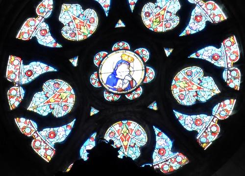avec, en son centre, l’effigie de Notre Dame de Grâce.