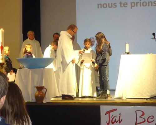 DIMANCHE (29)