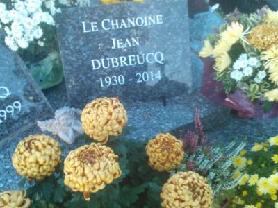 toussaint  tombe de l'abbé Jean Dubreucq