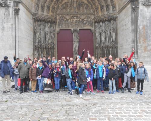 1. Les collégiens à Laon