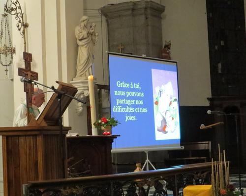 2015 HergniesMesseFamillesStFrancEsc 17-10 (35)