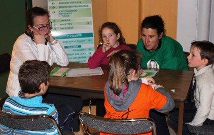 partage en équipe  (3)  (la quatrième équipe s'était bien cachée : le photographe ne l'a pas trouvée !) 