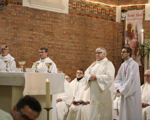 2015 11 22 Ordination Diacres (332)