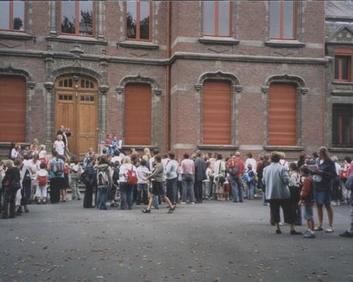 Arrivée à l'école Jeanne d'Arc
