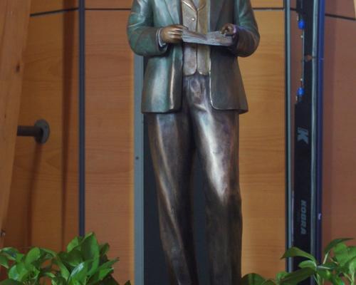 DSC02000 Statue de Dominique Savio