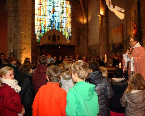 1512_Remise de Bibles 4