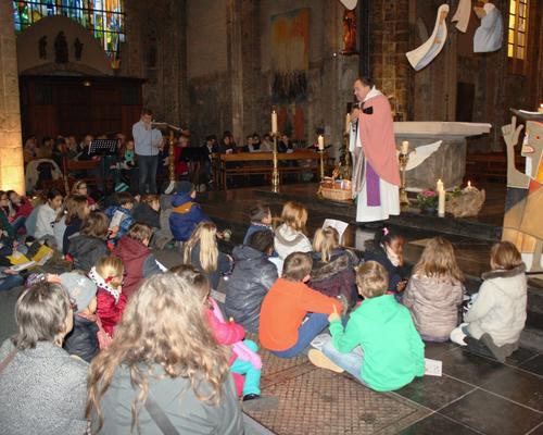 1512_Remise de Bibles 12