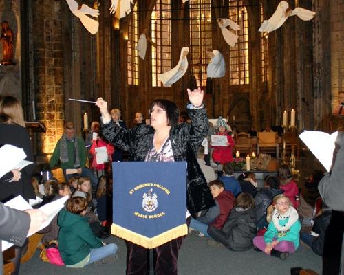 1512_Remise de Bibles 24